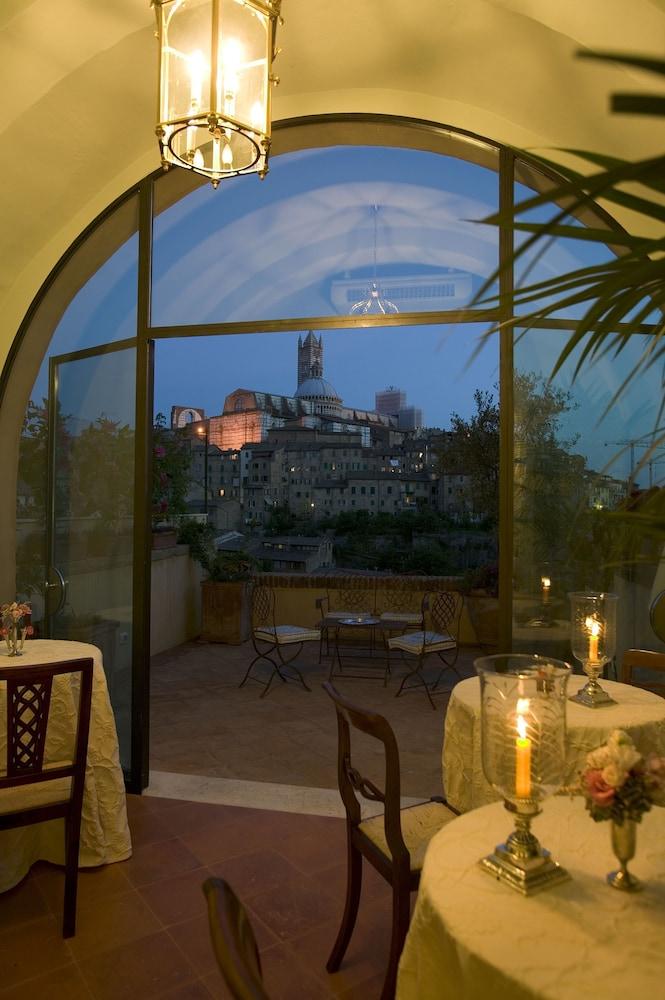 Bed and Breakfast Residenza D'Epoca Campo Regio Relais Сиена Экстерьер фото