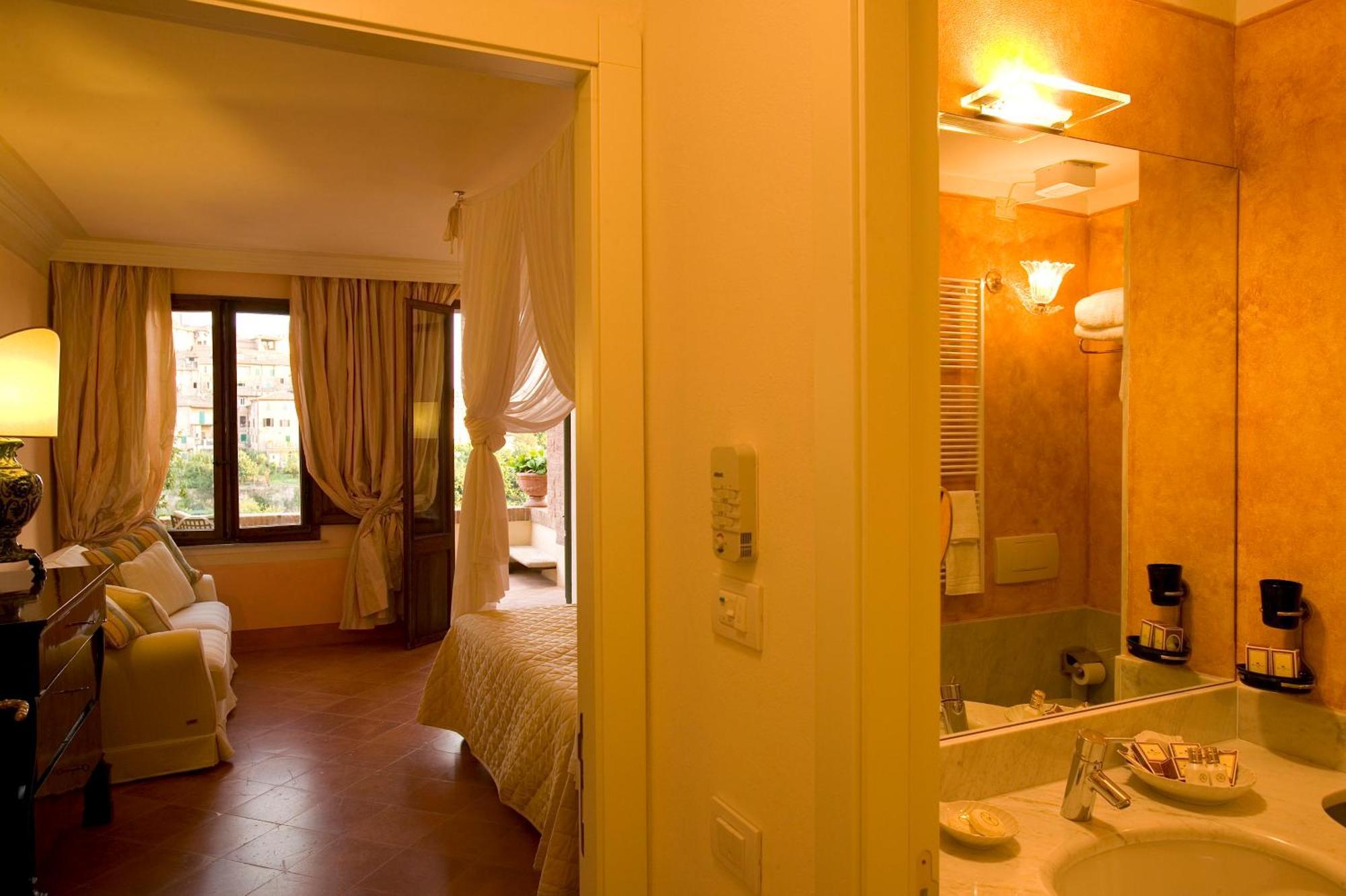 Bed and Breakfast Residenza D'Epoca Campo Regio Relais Сиена Экстерьер фото